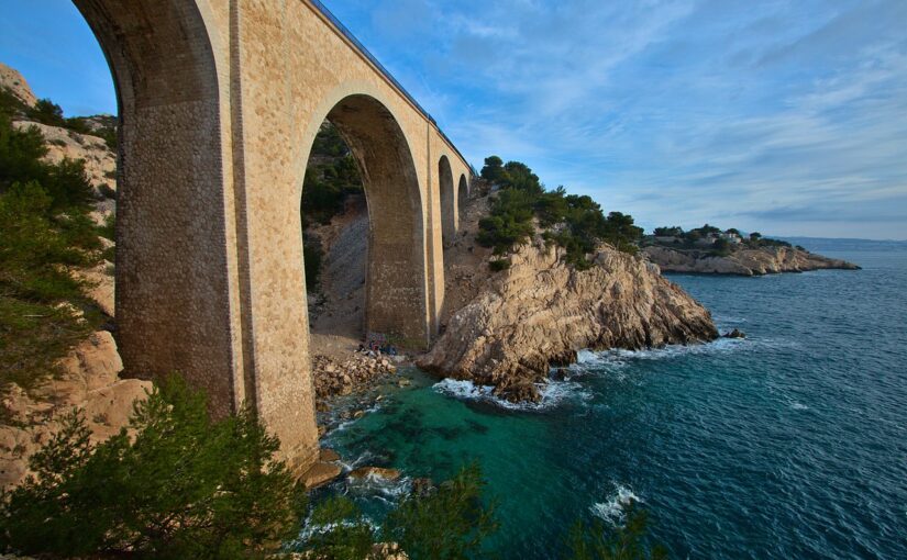 Côte Bleue (Blue Coast) (West of Marseille, France) - Jonquier viaduct on the Miramas - L'Estaque railway, Benjamin Smith.