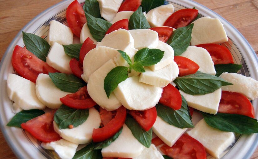 Caprese Salad 🥗🍅🌿